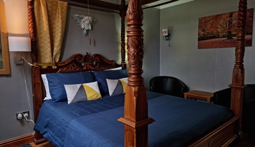 Double Room (Four Poster Bed)