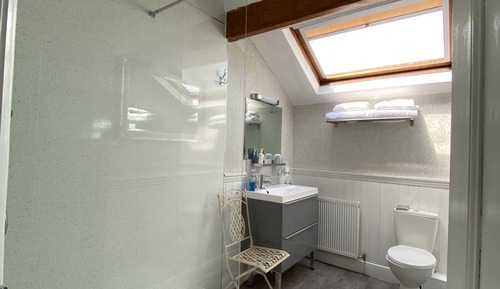 Double Room, Ensuite (Room 5)