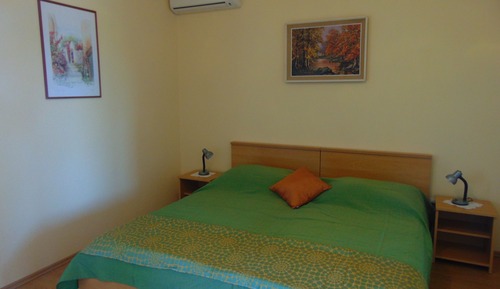 Room, Sea View