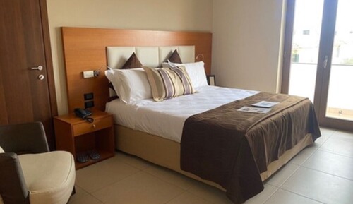 Family Room, 2 Queen Beds, Non Smoking, Kitchen (with Sofabed)