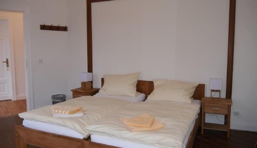 Condo, 6 Bedrooms