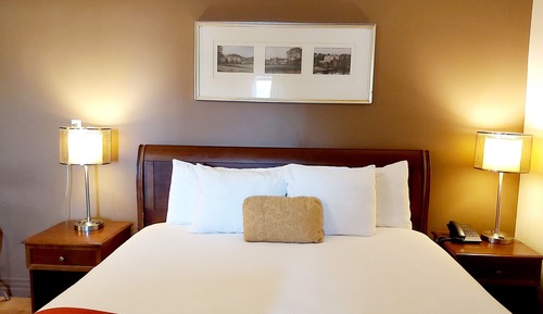 Standard Room, 1 King Bed