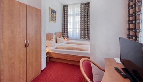 Suite, Private Bathroom