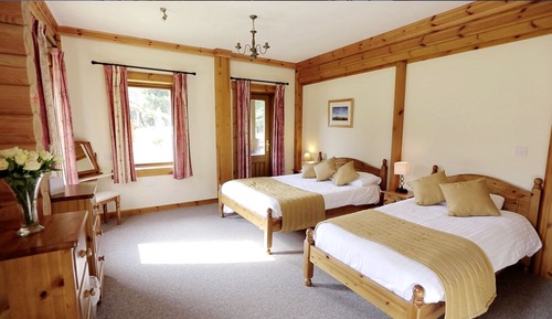 Signature Chalet, 3 Bedrooms, Accessible, Sauna