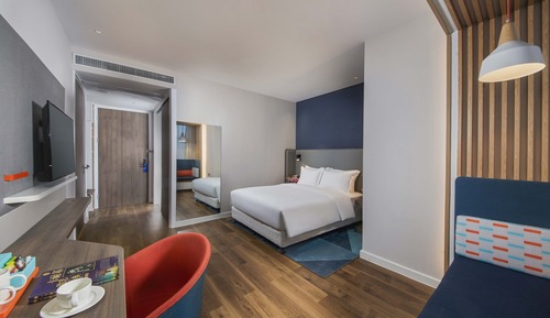 Standard Room, 1 Queen Bed, Accessible