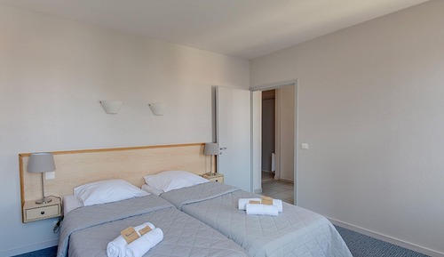 2 rooms 4 pax