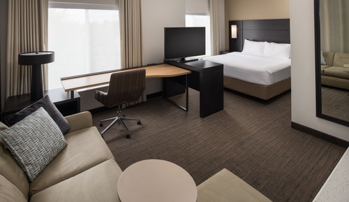Suite, 1 Bedroom, Non Smoking (Mobility/Hearing Access, Roll-in Shwr)