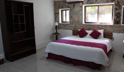 Standard Room, 1 King Bed, Private Bathroom, Ground Floor