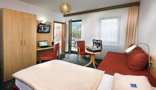 Single Room, Balcony