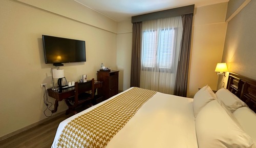 Double Room, 1 King Bed, Mobility Accessible