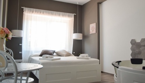 Double Room (Peonia)