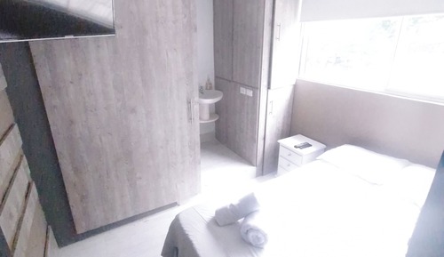 Exclusive Apartment, Multiple Bedrooms (Apartment 301/401)