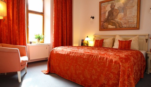 Exclusive Double Room, Ensuite, Garden View (Schloss 206)