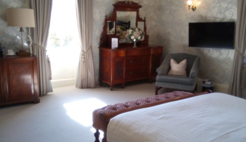 Honeymoon Suite