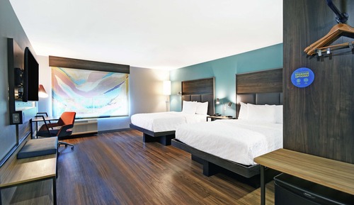 Room, 2 Queen Beds, Accessible (Hearing, Roll-in Shower)