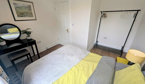 Family House, 5 Bedrooms, Kitchen, City View