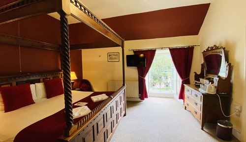 Super King Four Poster Room (Room 1)
