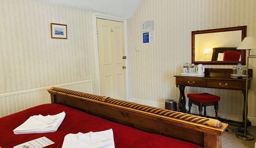 Super King Room (Room 2)