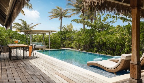 King Beach Villa with Pool