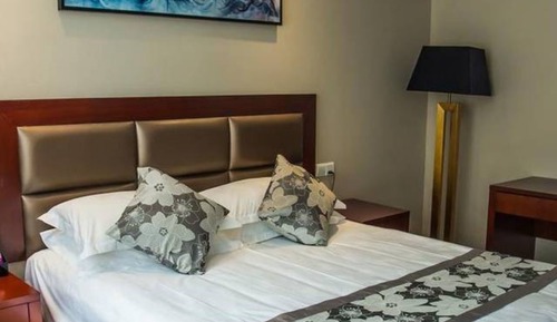 Luxury Family Suite