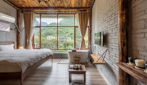 Family Room, Mountain View