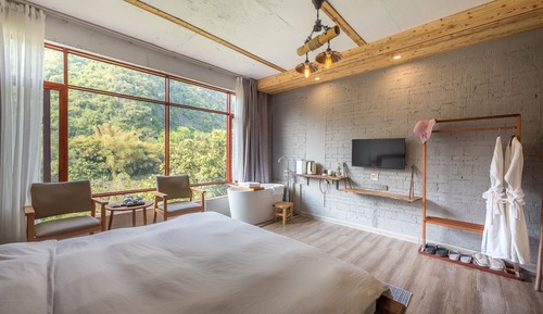Luxury Double Room, Bathtub, Mountain View