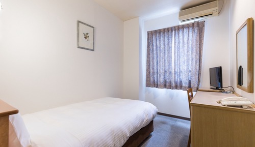 Single Room, Smoking