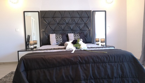 Double Room, Private Bathroom (Secret)