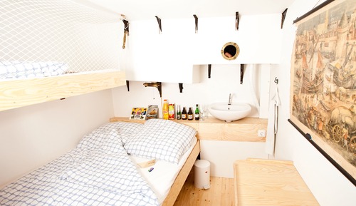 Cabin 1, double and bunk bed, shared bathroom (incl. Cleaning Fee 15 EUR)