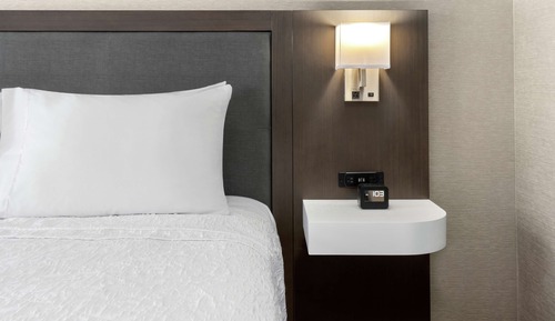 Room, 1 King Bed, Refrigerator & Microwave, City View