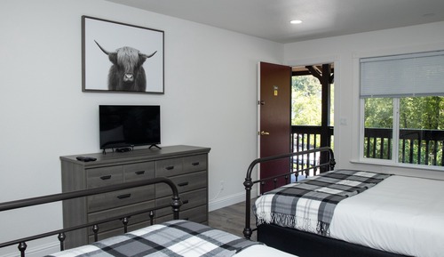 Signature Room