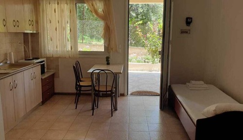 Economy Triple Room