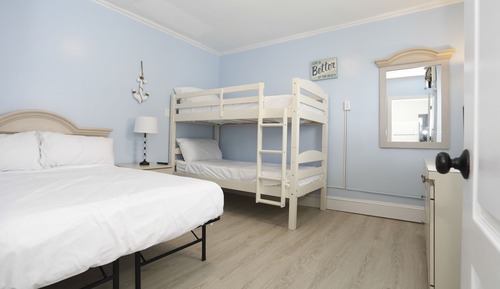 Family Apartment, 2 Bedrooms, Non Smoking (Front Side)
