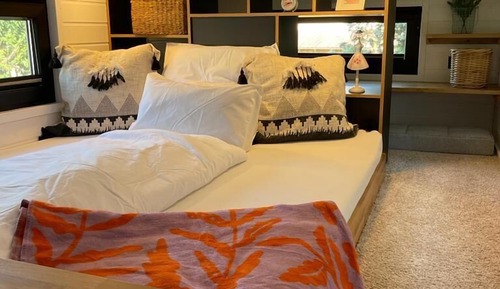 Standard Cabin, Multiple Beds