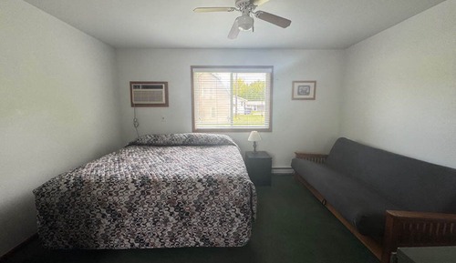 Suite, 1 King Bed