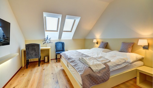 Classic Room, 1 Queen Bed