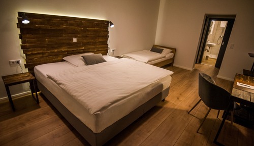 Deluxe Triple Room, Multiple Beds, Non Smoking