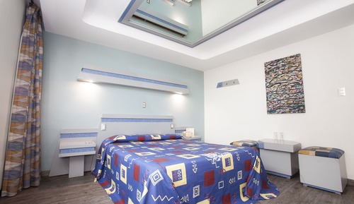 Basic Room, 1 Queen Bed, Non Smoking