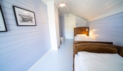 Twin Room, Shared Bathroom, Mountain View