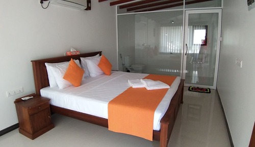 Deluxe Double Room Single Use, 1 King Bed, Non Smoking, Ocean View