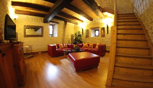 Tower Room, 3 floors, small windows 