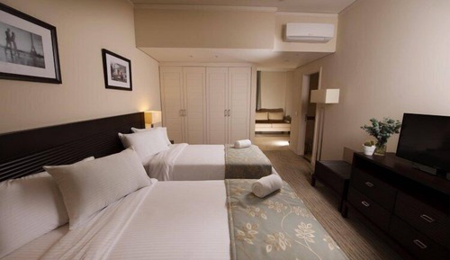 Parisian Suite, Kitchenette