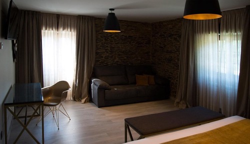 Deluxe Room (Dourada)