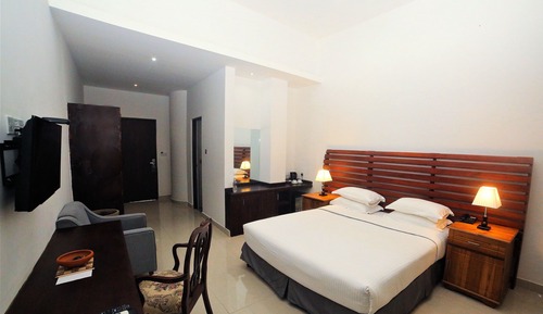Deluxe Triple Room, Multiple Beds, Non Smoking, Garden View