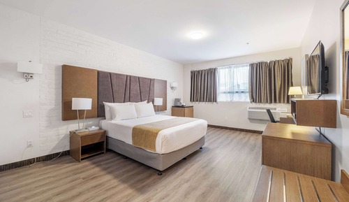 Standard Room, 1 Queen Bed, Non Smoking