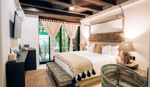 Garden Suite w/private bathtub