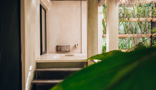 Master Luxury Suite w/private bathtub 2nd Floor