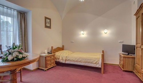 Standard Single Room