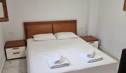 Basic Bungalow (1 Bedroom)