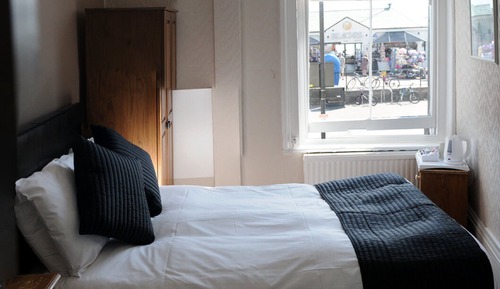 Standard Double Room, Shared Bathroom